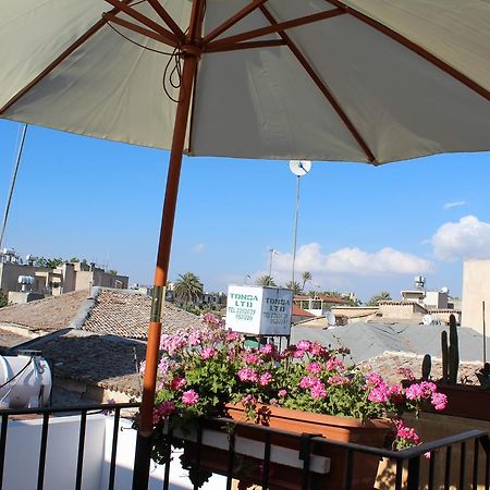 Pedieos Guest House Nikosia Bagian luar foto