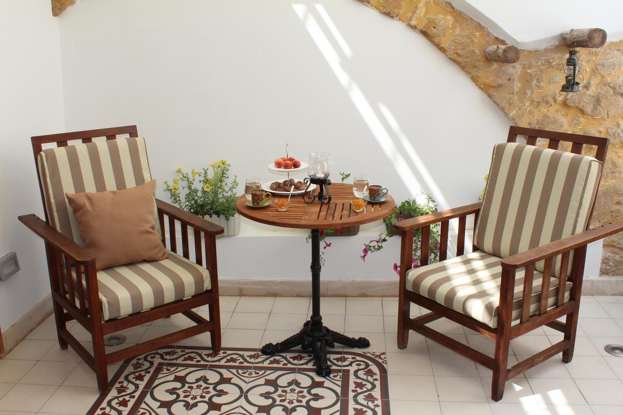 Pedieos Guest House Nikosia Bagian luar foto
