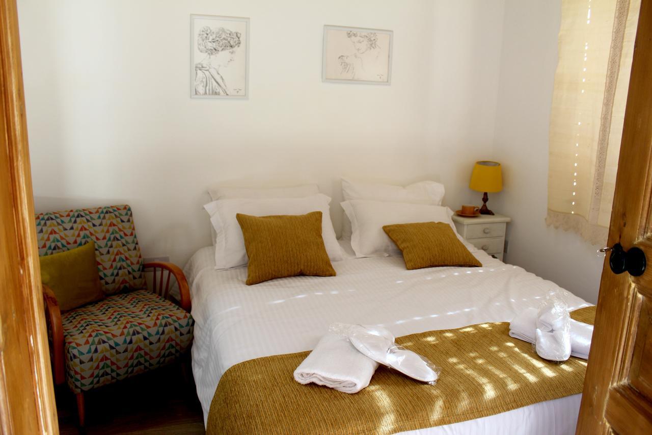 Pedieos Guest House Nikosia Bagian luar foto